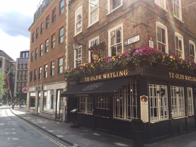 A famous pub (1668) built from ship timbers by Christopher Wren